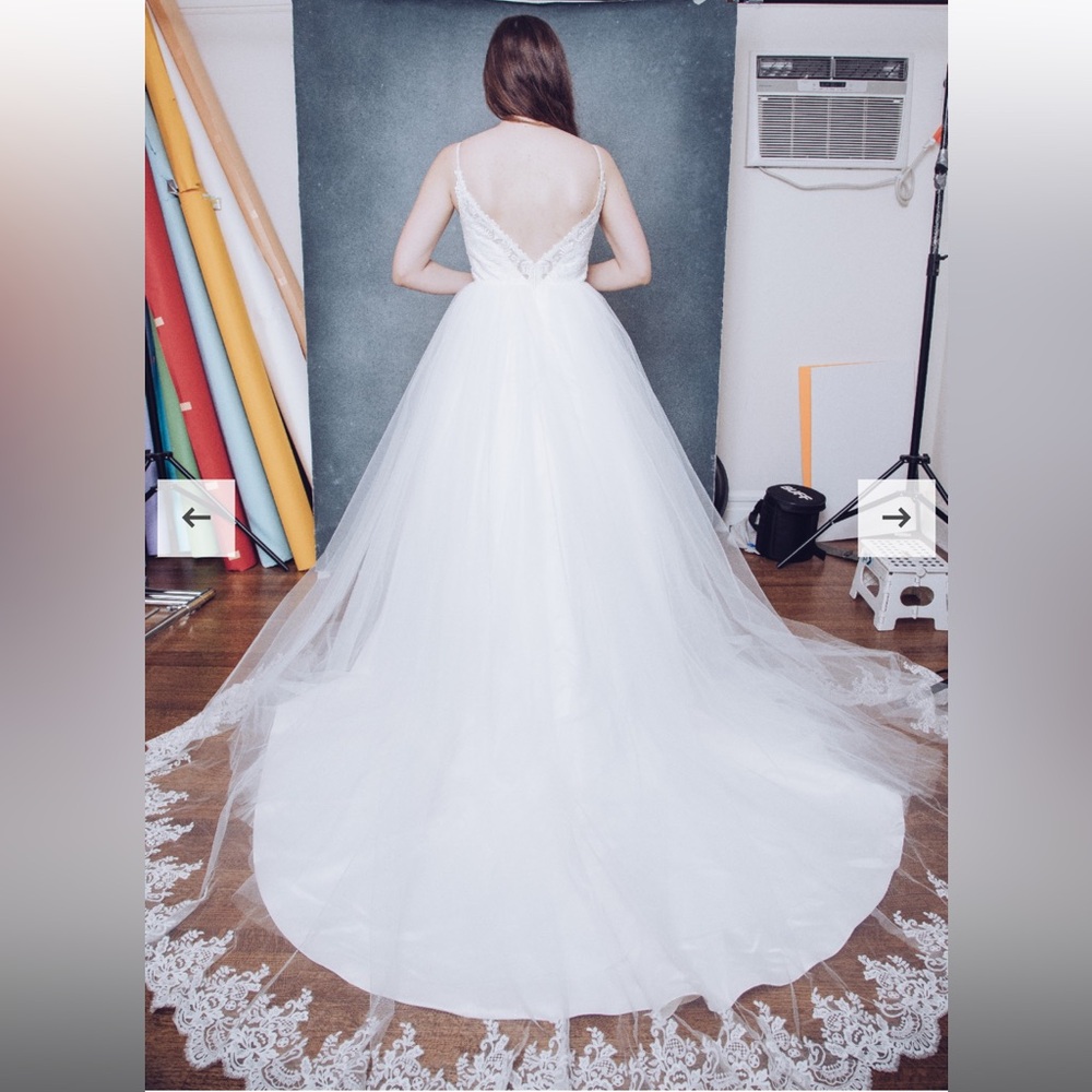 Simply Bridal Wedding Dress Ball Gown Lace Sweetheart Neck Princess Size 8
